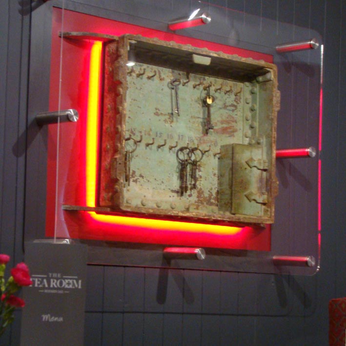 museum display lighting of old key safe