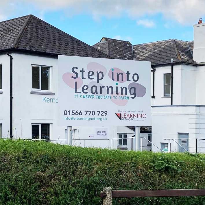 External post sign for Step into Learning in Launceston