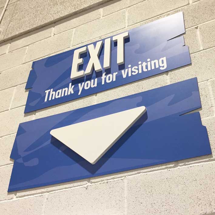 Carterton Leisure Centre wayfinding signs