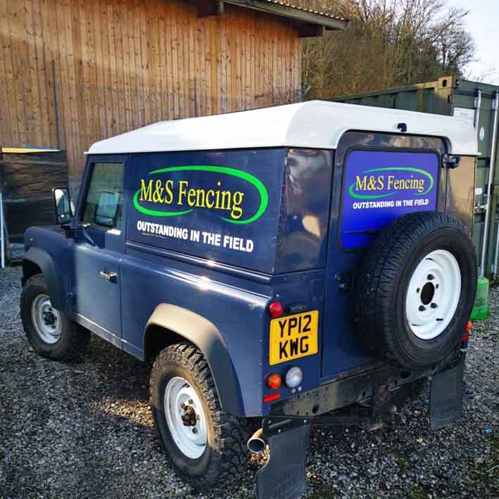 Fencing 4x4 land rover signwriting